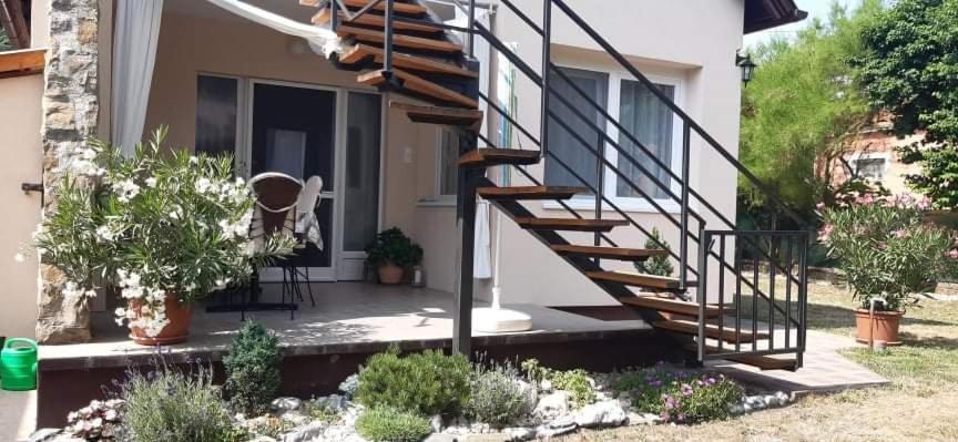 Cs&M Vendeghaz Gyenesdias Villa Exterior photo